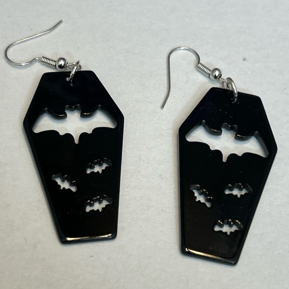 Coffin Black Bat Dangled Black Earrings Goth Emo Skater Punk Style Or Dress Up 12$